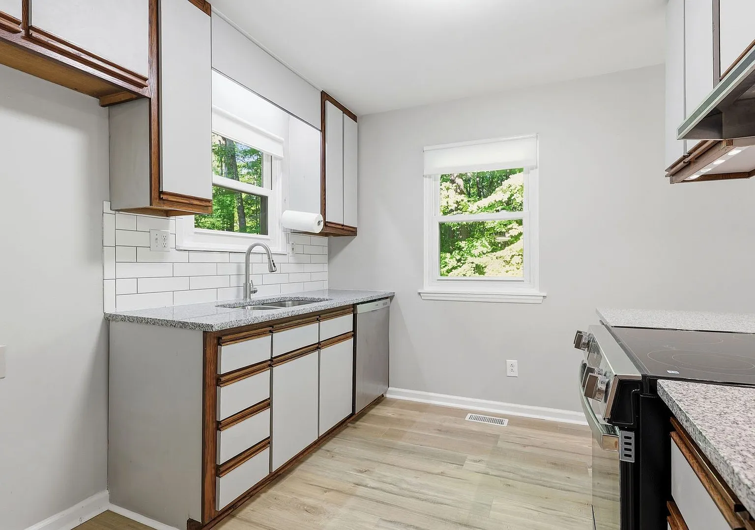 Wooded Retreat with Acreage, Two-Car Garage & Google Fiber. 4- 12 month lease option! — Photo 4
