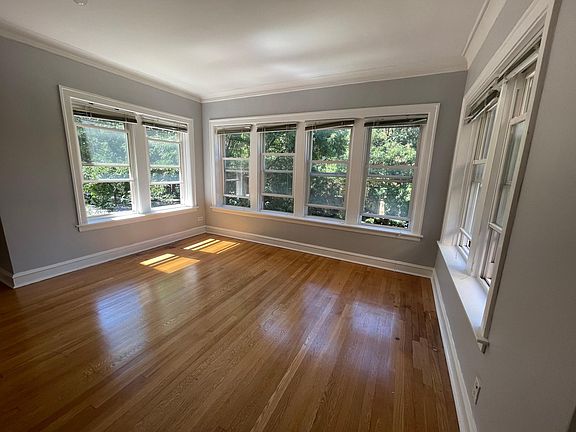 2nd image of 4907 N Washtenaw Ave APT 3
