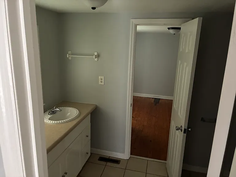 83 Circle Dr — Photo 4