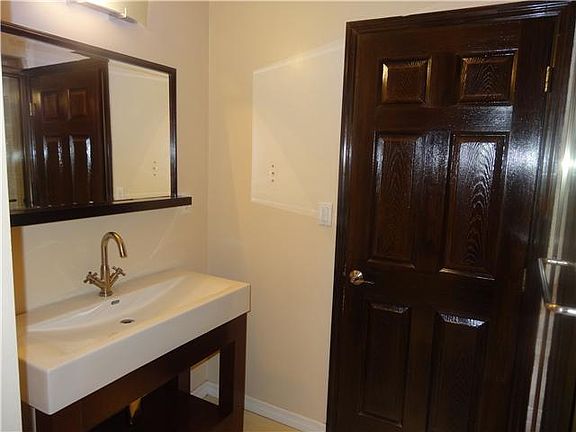 2nd image of 3977 Adra Ave #D-50