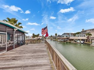 16703 Curlew Rd, Jamaica Beach, TX 77554