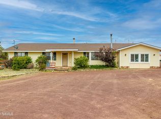 8900 Carefree Ave, Flagstaff, AZ 86004