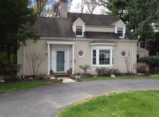 228 Hollywood Ave, Ho Ho Kus, NJ 07423