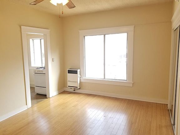 2nd image of 1325 S Hope St APT 107