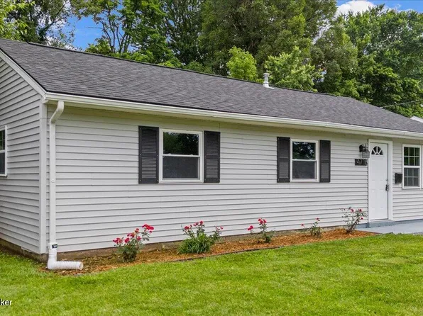 4716 Palma Rd, Louisville, KY 40272