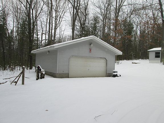 3rd image of 4490 Oakwood Dr