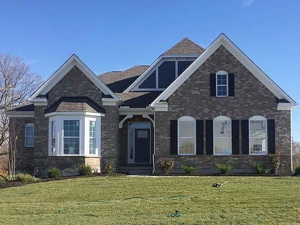 Located on 0024 in Wynstone in Centerville, OH