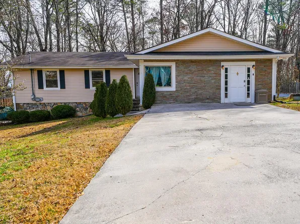 8011 Starr Dr SE, Dalton, GA 30721