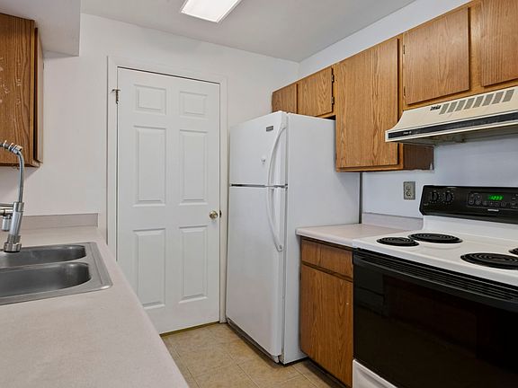 2nd image of 4138 S Oak Meadows Dr APT 20