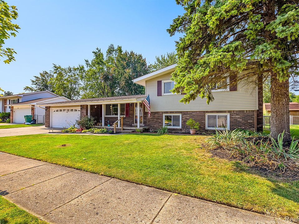 1st image of 70435 Canterbury Dr