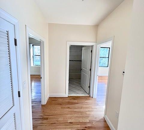 3rd image of 93 N Walnut St #306