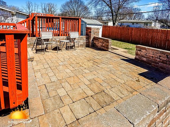 Tons of outdoor living space!