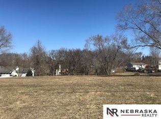 9412 Dawn Dr, Plattsmouth, NE 68048