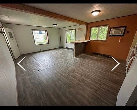 3rd image of 334 Crawford Ave #5