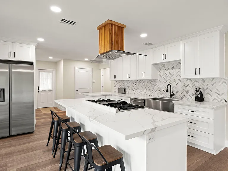 Sequoia Ln — Photo 9