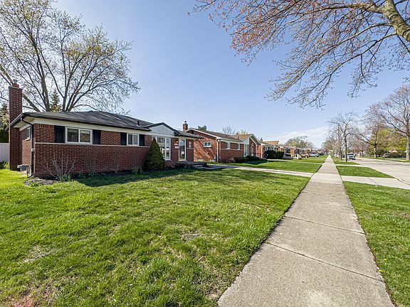 2nd image of 29389 Shackett Ave