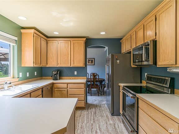 5th image of 7408 59th St NE