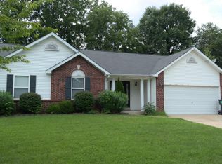3258 Country Knoll Dr, Saint Charles, MO 63303