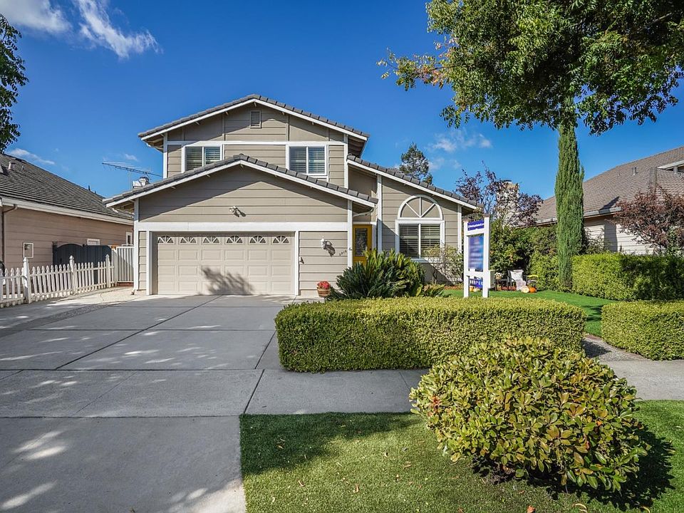 1st image of 3219 Heritage Estates Dr