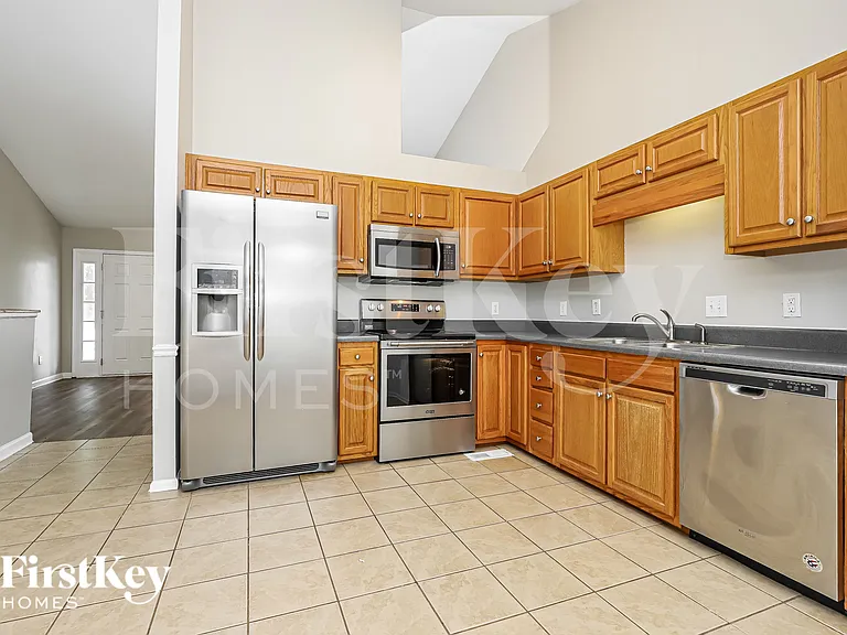 6111 Tory Ct — Photo 9