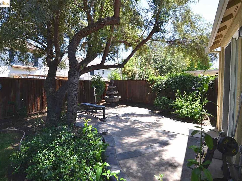 2nd image of 756 Sunshine Ct