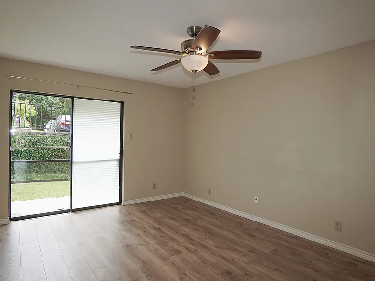 1121 Signal Ridge Pl — Photo 12