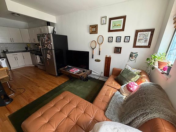 4th image of 53 Irving Pl APT 1