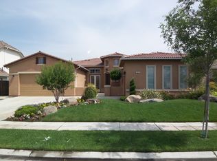 681 Omaha Ave, Clovis, CA 93619