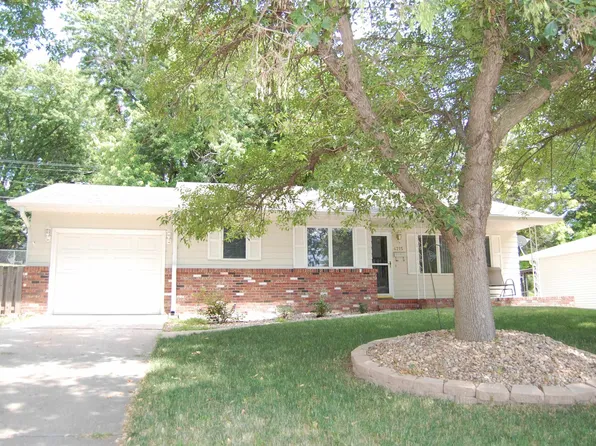 4215 E Ave, Kearney, NE 68847