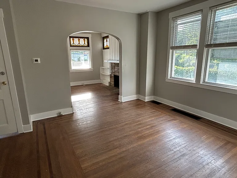 1749 Hopkins Ave — Photo 4