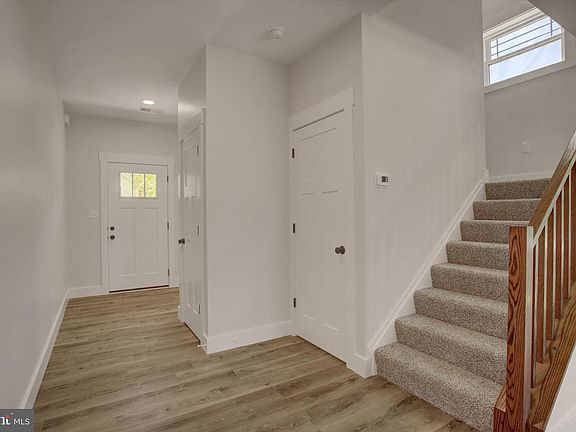 4th image of 695 Karvois Ct