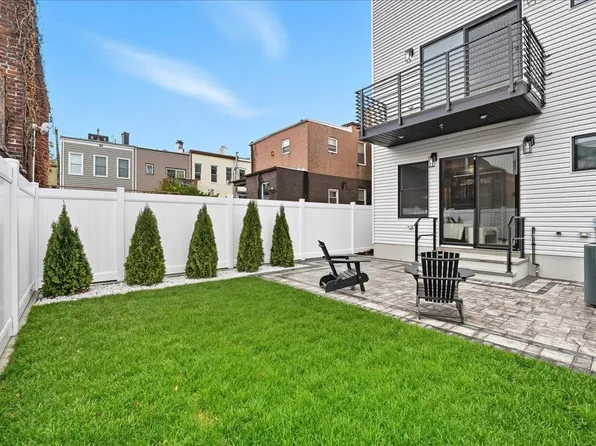 134 Hancock Avenue image 21 of 23