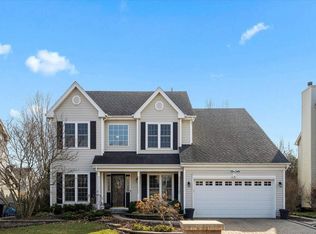 39W349 W Haladay Ln, Geneva, IL 60134