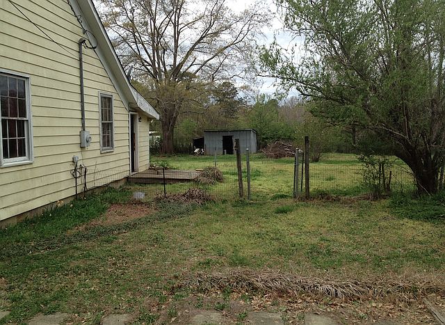 2nd image of 46 Old Mill Rd