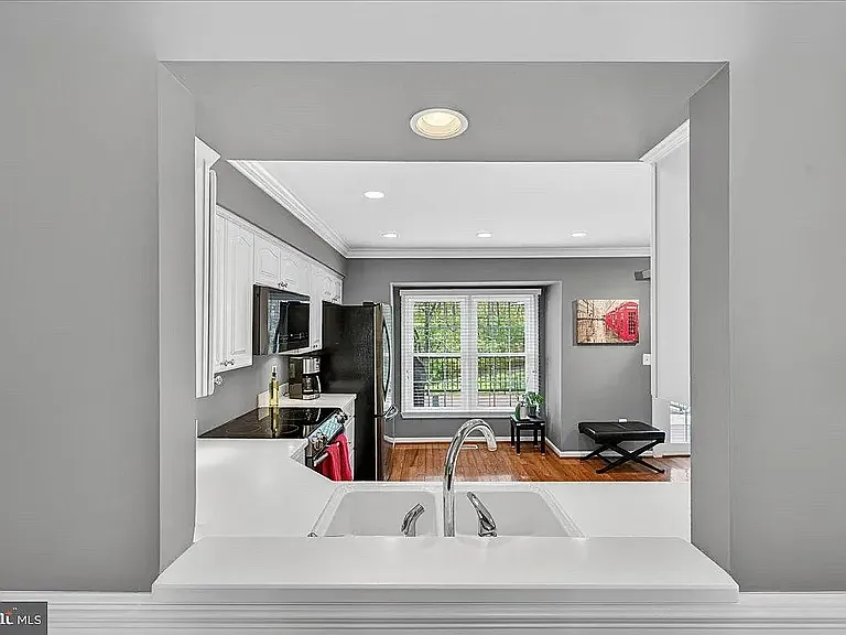 14083 Betsy Ross Ln — Photo 7
