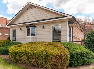 65 Park St, Canton, NC 28716