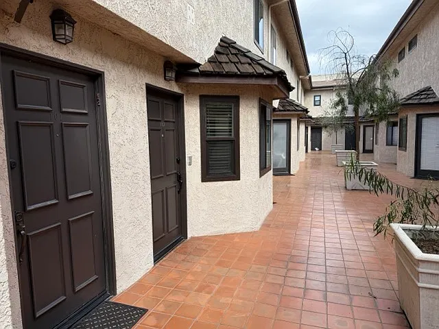 12330 Magnolia Blvd #102