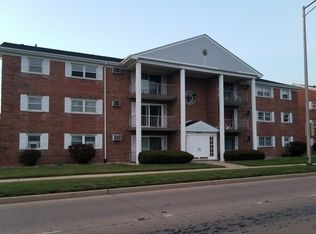 4420 W 111th St, Oak Lawn, IL 60453