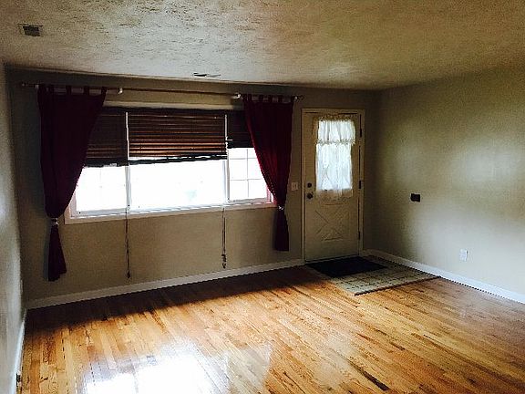 2nd image of 2118 Brookcliff Dr