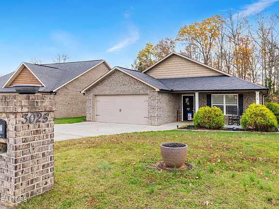 2nd image of 3025 Zachary Pointe Ln