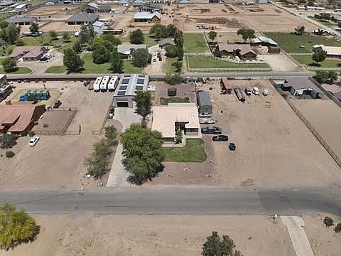5th image of 4048 E Triple Crown Dr