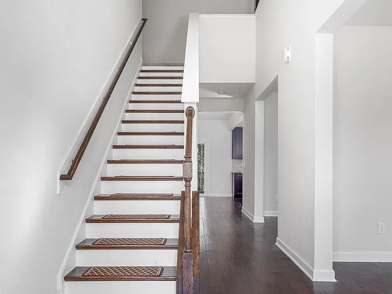 105 Spring Pine Ln — Photo 8