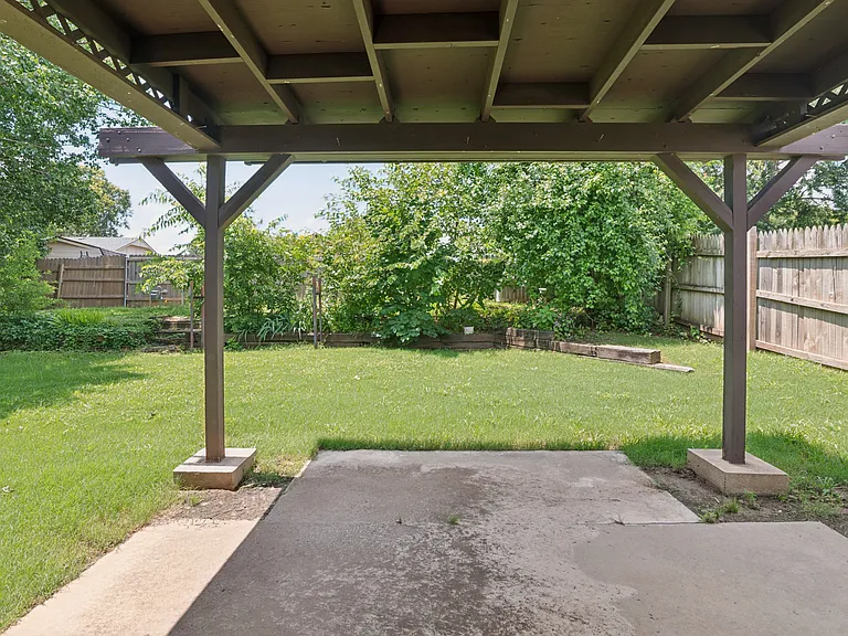 4604 S Ironwood Ave — Photo 4