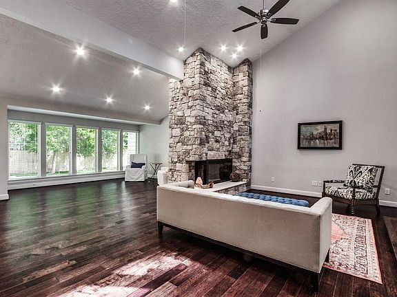 4th image of 2227 Seven Oaks Dr