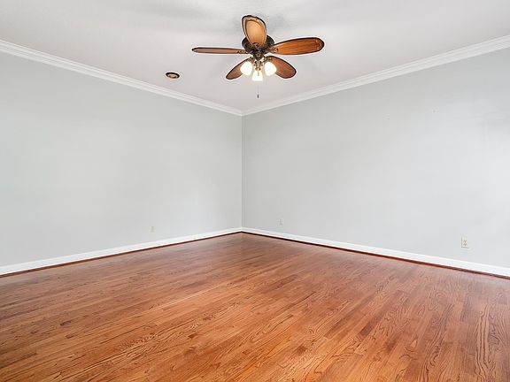 4th image of 16 Richfield Dr