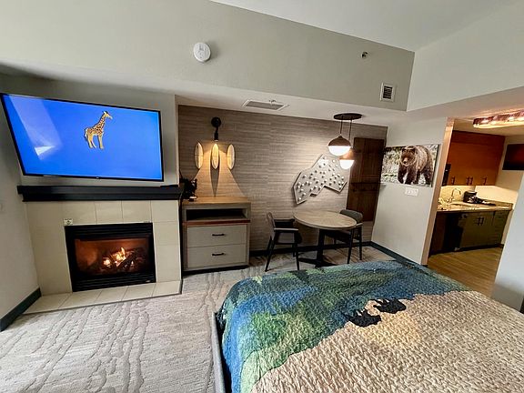 3rd image of 50 Hillside Dr #717