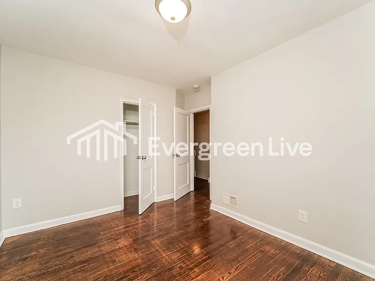 966 Saint Agnes Ln — Photo 13