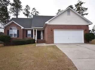 914 Old Hunt Pl, Fayetteville, NC 28314