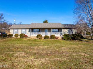 1248 S Old Sevierville Pike, Seymour, TN 37865