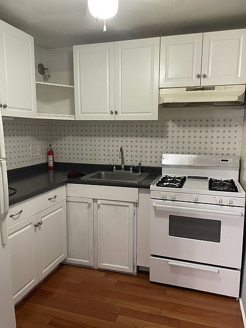 2nd image of 100 E Glenolden Ave APT D10